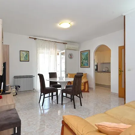 Fuer 4 Personen Ca 65 Qm In Rovinj, Istrien Istrische Riviera Apartment Rovinj