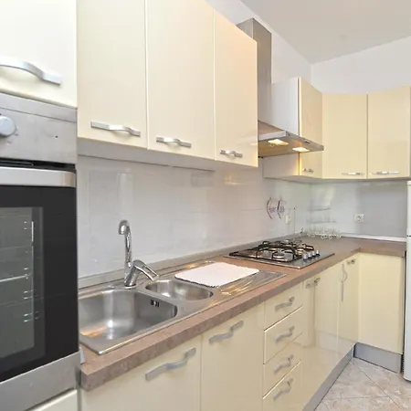 Fuer 4 Personen Ca 65 Qm In Rovinj, Istrien Istrische Riviera Apartment